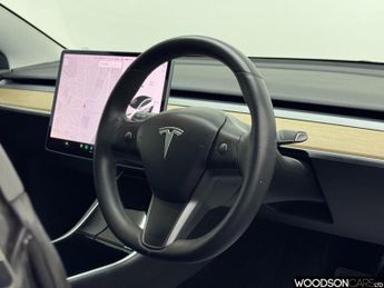 TESLA Model 3 Standard Range Plus Saloon 4dr Electric Auto RWD (241 bhp)