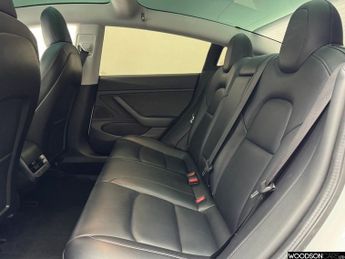 TESLA Model 3 Standard Range Plus Saloon 4dr Electric Auto RWD (241 bhp)