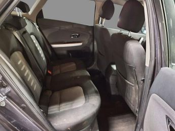 KIA CEED 1.6 CRDi 2 Sportswagon 5dr Diesel Auto Euro 5 (126 bhp)