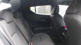 TOYOTA C-HR 1.8 VVT-h Dynamic SUV 5dr Petrol Hybrid CVT Euro 6 (s/s) (122 ps