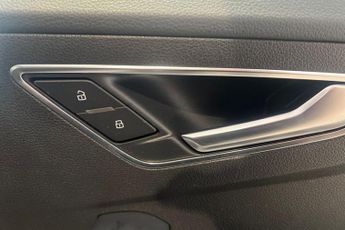 AUDI Q2 2.0 TFSI 40 S line SUV 5dr Petrol S Tronic quattro Euro 6 (s/s) 