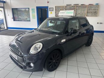 MINI Hatch 2.0 Cooper SD Hatchback 5dr Diesel Manual Euro 6 (s/s) (170 ps)