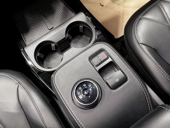 FORD MUSTANG MACH-E Standard Range 70kWh SUV 5dr Electric Automatic (269 ps)