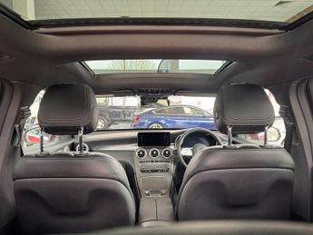 MERCEDES-BENZ GLC 2.0 GLC300d AMG Line (Premium Plus) SUV 5dr Diesel G-Tronic+ 4MA