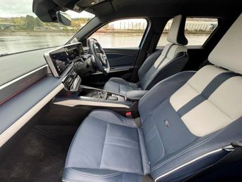 ALPINE A290 52kWh GTS Hatchback 5dr Electric Auto (220 ps)