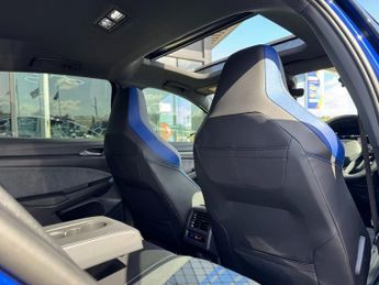 VOLKSWAGEN GOLF 2.0 TSI R Hatchback 5dr Petrol DSG 4Motion Euro 6 (s/s) (320 ps)