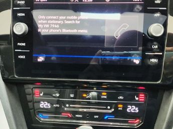 VOLKSWAGEN ARTEON 2.0 TSI R Fastback 5dr Petrol DSG 4Motion Euro 6 (s/s) (320 ps)