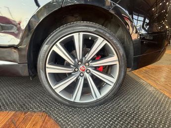 JAGUAR F-PACE 3.0 D300 V6 S SUV 5dr Diesel Auto AWD Euro 6 (s/s) (300 ps)