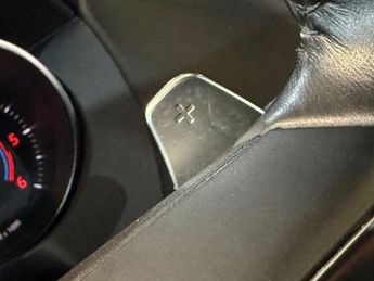 JAGUAR F-PACE 3.0 D300 V6 S SUV 5dr Diesel Auto AWD Euro 6 (s/s) (300 ps)