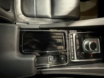 JAGUAR F-PACE 3.0 D300 V6 S SUV 5dr Diesel Auto AWD Euro 6 (s/s) (300 ps)