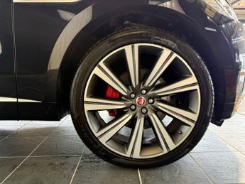 JAGUAR F-PACE 3.0 D300 V6 S SUV 5dr Diesel Auto AWD Euro 6 (s/s) (300 ps)