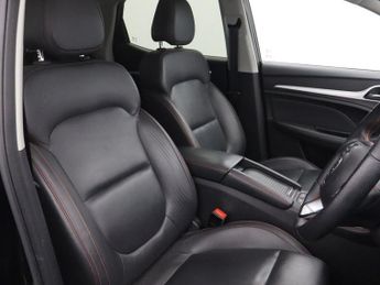 MG MG ZS 72.6kWh Trophy Long Range SUV 5dr Electric Auto (156 ps)