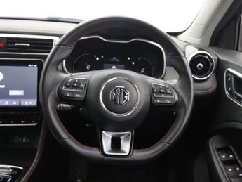 MG MG ZS 72.6kWh Trophy Long Range SUV 5dr Electric Auto (156 ps)