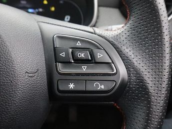 MG MG ZS 72.6kWh Trophy Long Range SUV 5dr Electric Auto (156 ps)