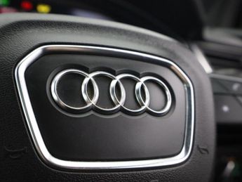 AUDI Q5 2.0 TFSIe 50 S line SUV 5dr Petrol Plug-in Hybrid S Tronic quatt