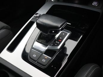AUDI Q5 2.0 TFSIe 50 S line SUV 5dr Petrol Plug-in Hybrid S Tronic quatt
