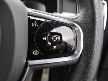 VOLVO S90 2.0h T8 Twin Engine 10.4kWh R-Design Pro Saloon 4dr Petrol Plug-