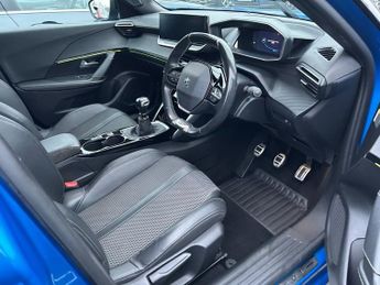 PEUGEOT 2008 1.2 PureTech GT SUV 5dr Petrol Manual Euro 6 (s/s) (130 ps)