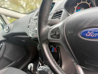 FORD FIESTA 1.0T EcoBoost Zetec Hatchback 5dr Petrol Manual Euro 5 (s/s) (10
