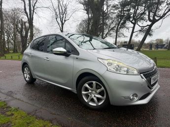 Peugeot 208 1.2 VTi PureTech Style Hatchback 5dr Petrol Manual Euro 5 (82 ps