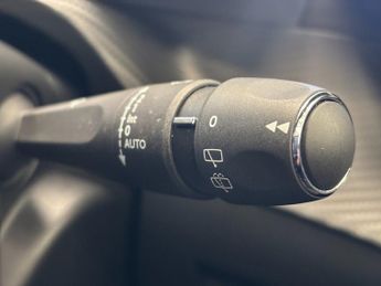 PEUGEOT E-208 50kWh GT Hatchback 5 Door Electric Automatic Black 1 Former Keep