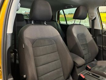 VOLKSWAGEN GOLF 2.0 TDI GT Hatchback 5 Door Diesel Automatic DSG Yellow Euro 6 