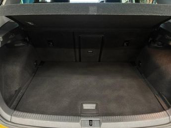 VOLKSWAGEN GOLF 2.0 TDI GT Hatchback 5 Door Diesel Automatic DSG Yellow Euro 6 