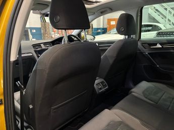 VOLKSWAGEN GOLF 2.0 TDI GT Hatchback 5 Door Diesel Automatic DSG Yellow Euro 6 