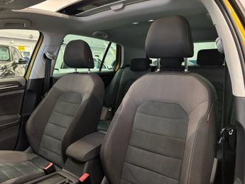 VOLKSWAGEN GOLF 2.0 TDI GT Hatchback 5 Door Diesel Automatic DSG Yellow Euro 6 