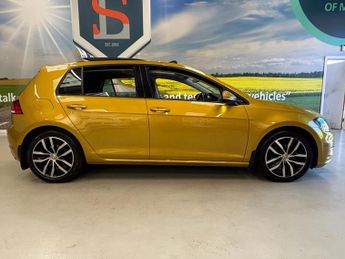 VOLKSWAGEN GOLF 2.0 TDI GT Hatchback 5 Door Diesel Automatic DSG Yellow Euro 6 