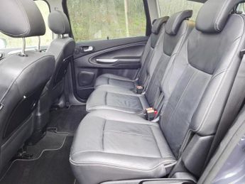 FORD S-MAX 2.0 TDCi Titanium MPV 5dr Diesel Powershift Euro 5 (163 ps)