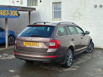 SKODA OCTAVIA 2.0 TDI Laurin & Klement Estate 5dr Diesel Manual Euro 5 (s/s) (