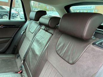 SKODA OCTAVIA 2.0 TDI Laurin & Klement Estate 5dr Diesel Manual Euro 5 (s/s) (