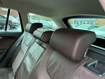 SKODA OCTAVIA 2.0 TDI Laurin & Klement Estate 5dr Diesel Manual Euro 5 (s/s) (