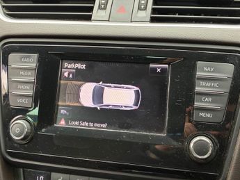 SKODA OCTAVIA 2.0 TDI Laurin & Klement Estate 5dr Diesel Manual Euro 5 (s/s) (