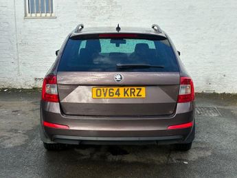 SKODA OCTAVIA 2.0 TDI Laurin & Klement Estate 5dr Diesel Manual Euro 5 (s/s) (