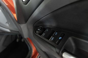 FORD C-MAX 1.6 Titanium MPV 5dr Petrol Manual Euro 5 (125 ps)