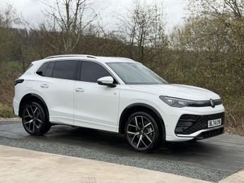 VOLKSWAGEN TIGUAN 1.5 TSI eHybrid 19.7kWh R-Line SUV 5dr Petrol Plug-in Hybrid DSG