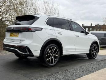 VOLKSWAGEN TIGUAN 1.5 TSI eHybrid 19.7kWh R-Line SUV 5dr Petrol Plug-in Hybrid DSG