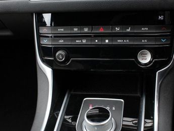 JAGUAR XF 2.0d R-Sport Saloon 4dr Diesel Auto Euro 6 (s/s) (180 ps)