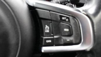 JAGUAR XF 2.0d R-Sport Saloon 4dr Diesel Auto Euro 6 (s/s) (180 ps)