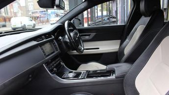 JAGUAR XF 2.0d R-Sport Saloon 4dr Diesel Auto Euro 6 (s/s) (180 ps)