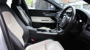 JAGUAR XF 2.0d R-Sport Saloon 4dr Diesel Auto Euro 6 (s/s) (180 ps)