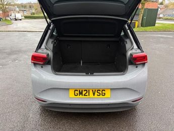 VOLKSWAGEN ID.3 Pro Performance 58kWh Life Hatchback 5dr Electric Auto (204 ps)
