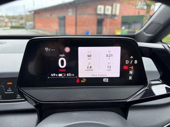 VOLKSWAGEN ID.3 Pro Performance 58kWh Life Hatchback 5dr Electric Auto (204 ps)
