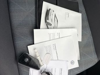 VOLKSWAGEN ID.3 Pro Performance 58kWh Life Hatchback 5dr Electric Auto (204 ps)