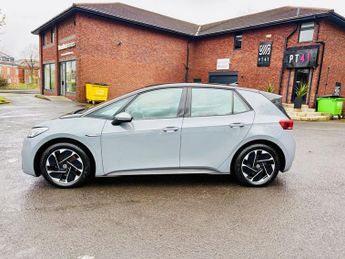 VOLKSWAGEN ID.3 Pro Performance 58kWh Life Hatchback 5dr Electric Auto (204 ps)
