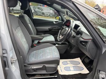 VOLKSWAGEN ID.3 Pro Performance 58kWh Life Hatchback 5dr Electric Auto (204 ps)