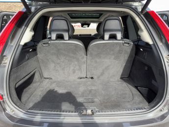 VOLVO XC90 2.0 D5 PowerPulse Momentum Pro SUV 5dr Diesel Auto 4WD Euro 6 (s