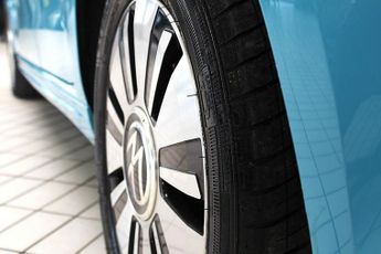 VOLKSWAGEN e-up! 36.8kWh e-up! Hatchback 5dr Electric Auto (82 ps)
